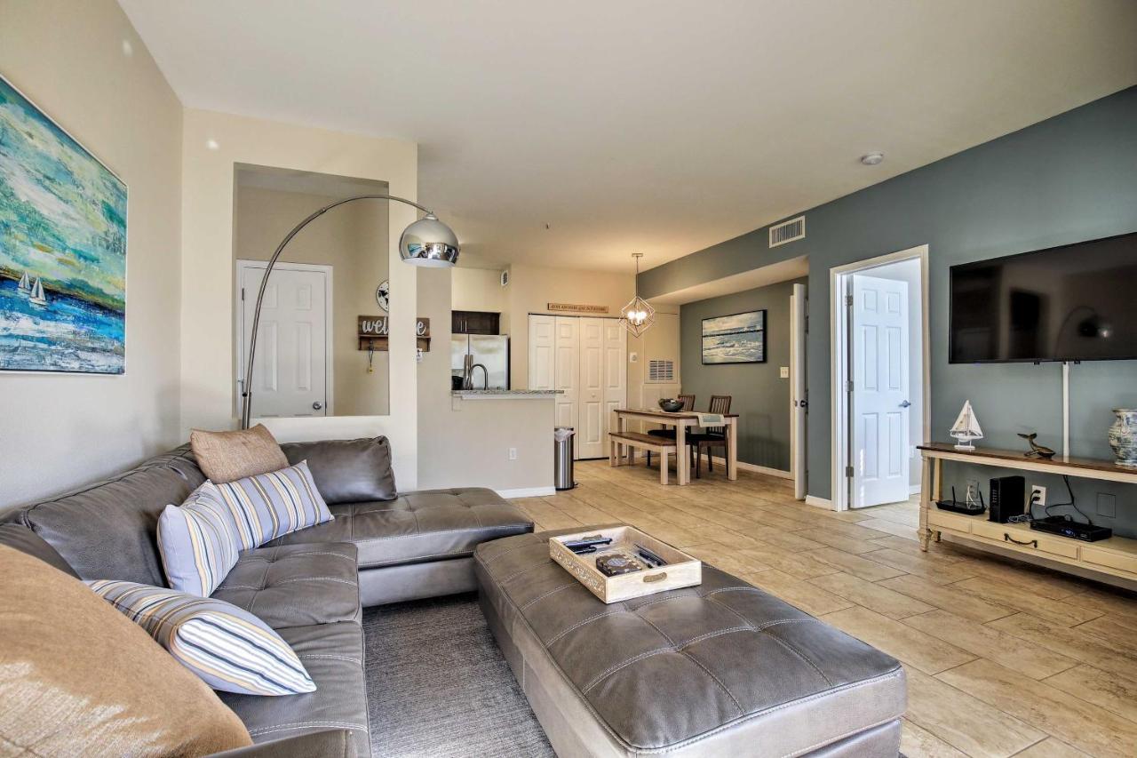 Modern With Pool 4 Mi To Beach! Apartment *
