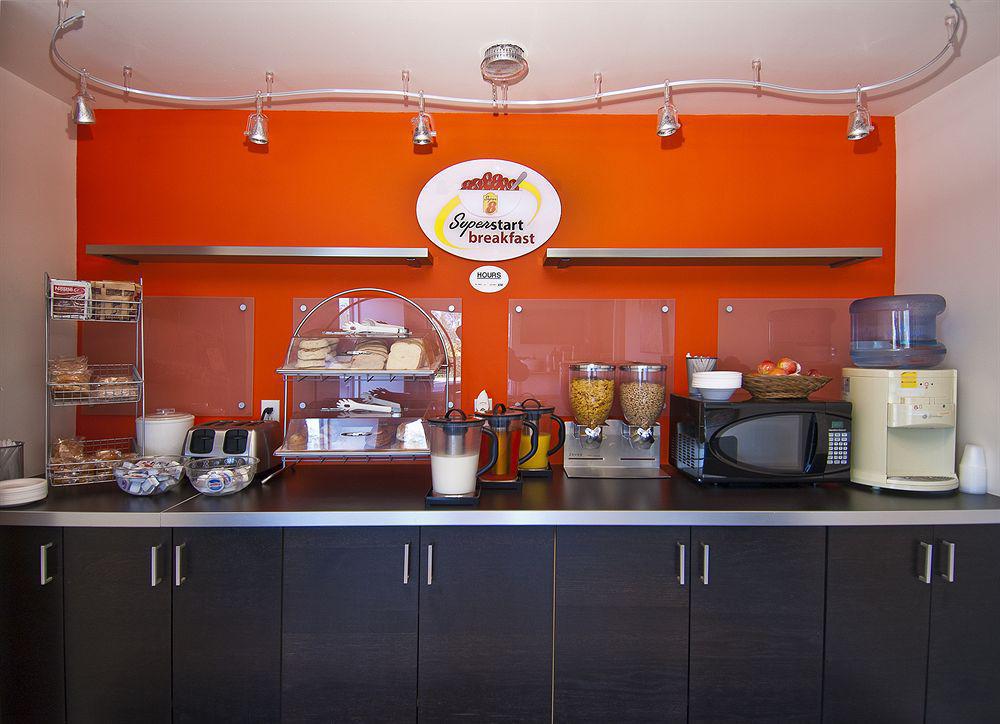 Hotel Super 8 By Wyndham Ormond 2*