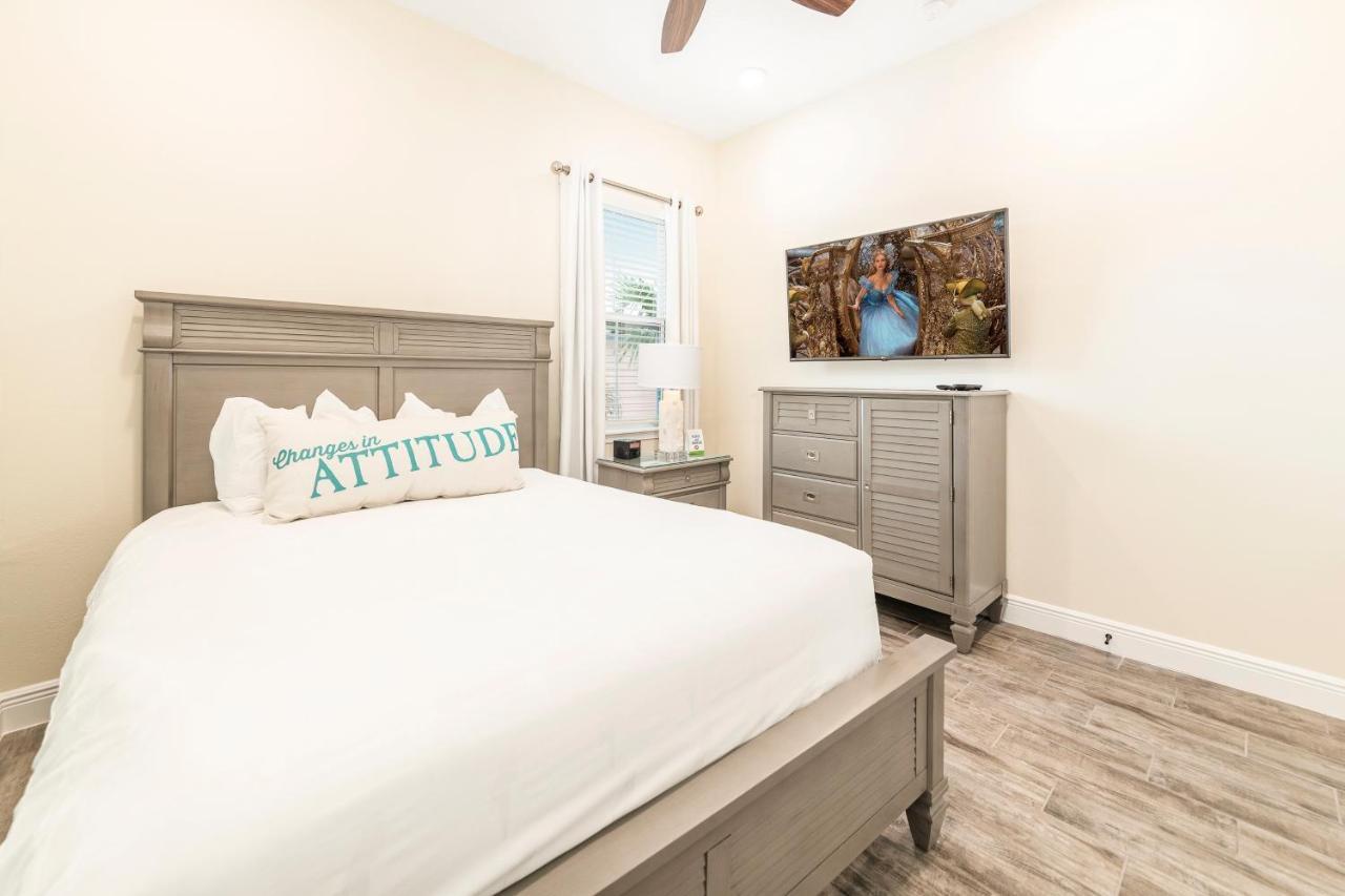 Sunny Yellow Near With Margaritaville Access - 3029sp Holiday home Orlando