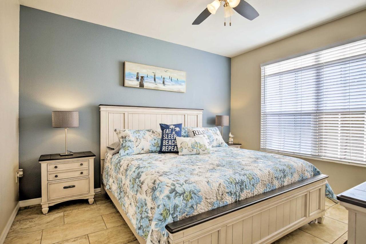 Modern With Pool 4 Mi To Beach! Apartment *
