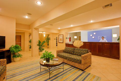 Hotel Express E - Commons Mall Area By Ihg Destin