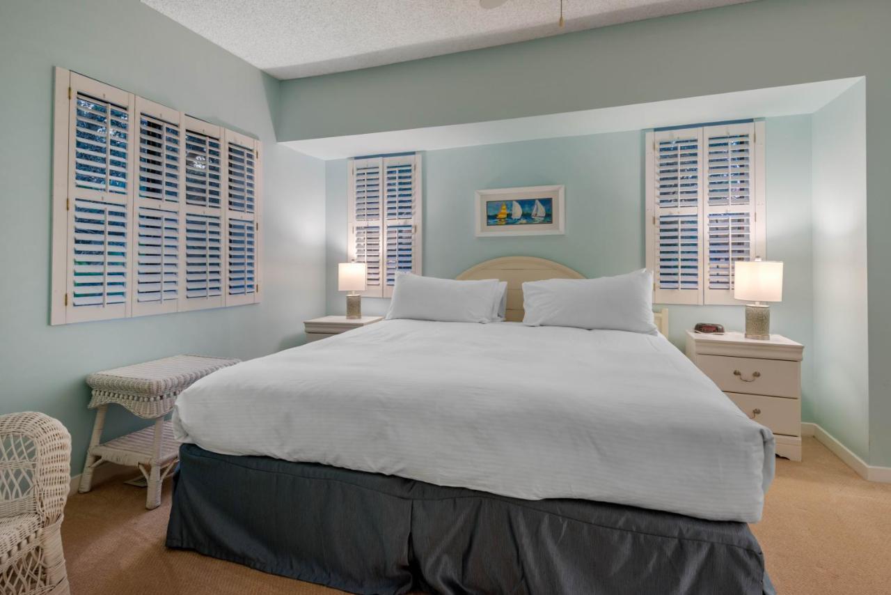 Of Amelia Island * Franklintown