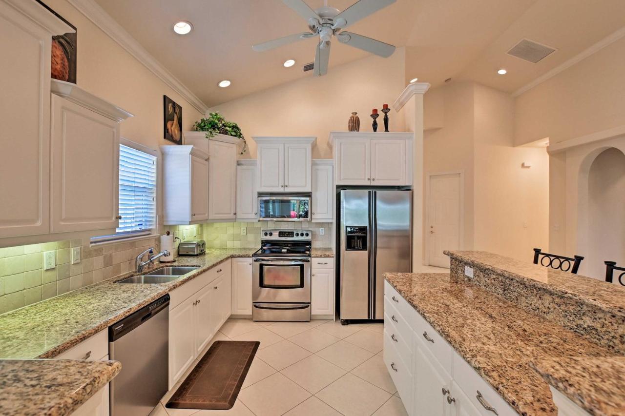 With Private Heated Saltwater Poolandlanai Holiday home