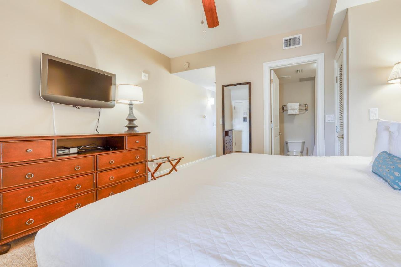 Apartment Carillon 205