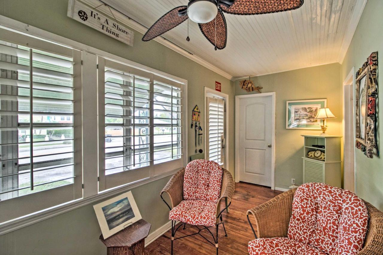Charming Worth Abode With Outdoor Oasis!