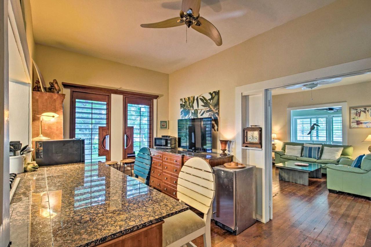 Charming Worth Abode With Outdoor Oasis! Holiday home