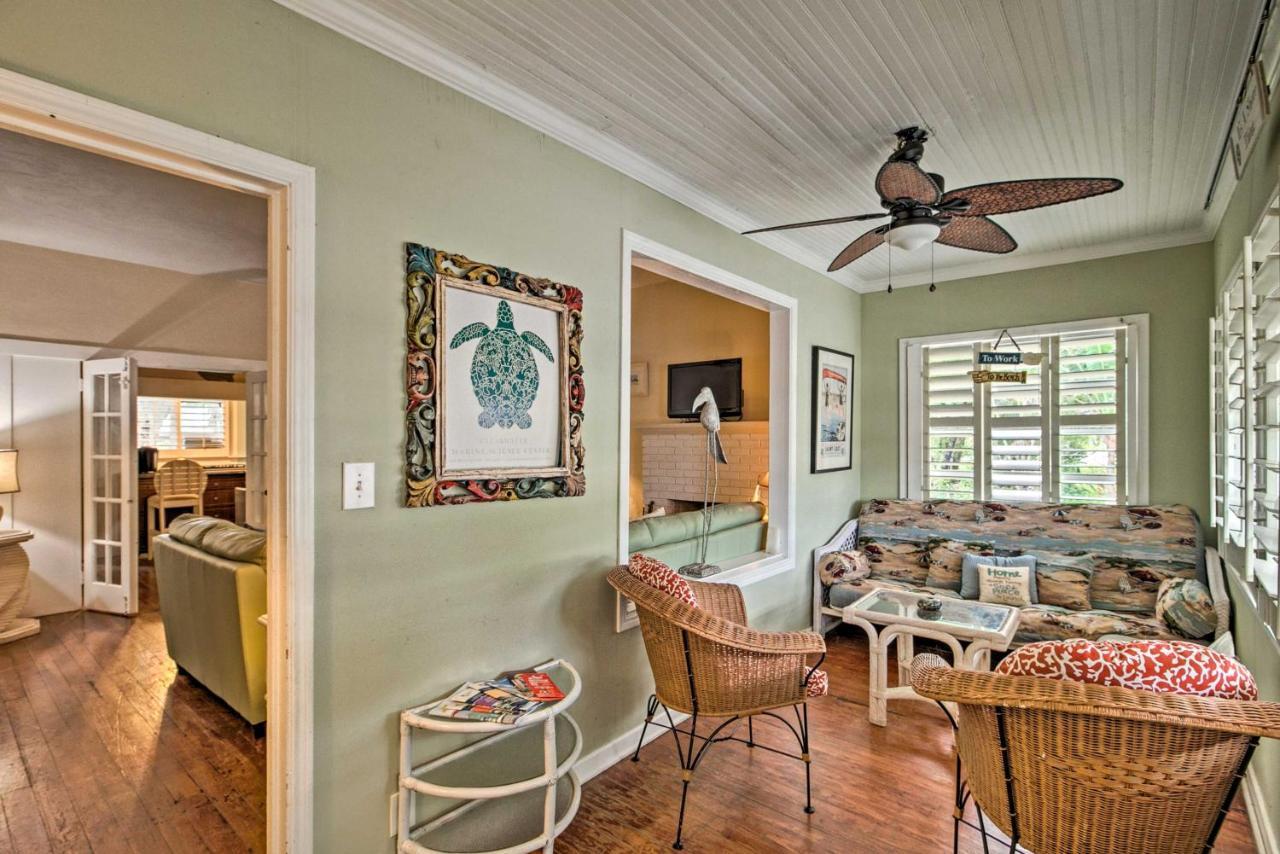 Charming Worth Abode With Outdoor Oasis! Holiday home Lake Worth Beach