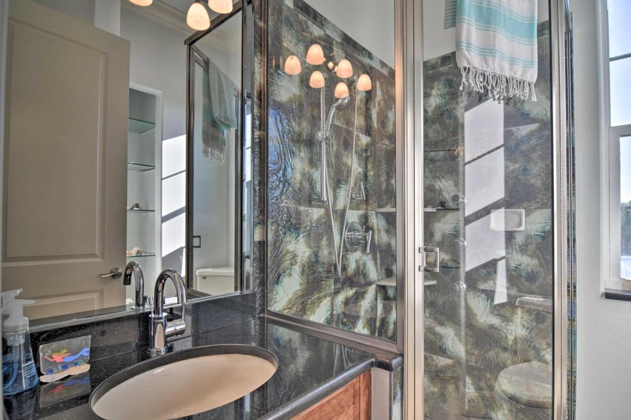Bradenton Townhome - Walk To Locals-only Beach! Bradenton Beach