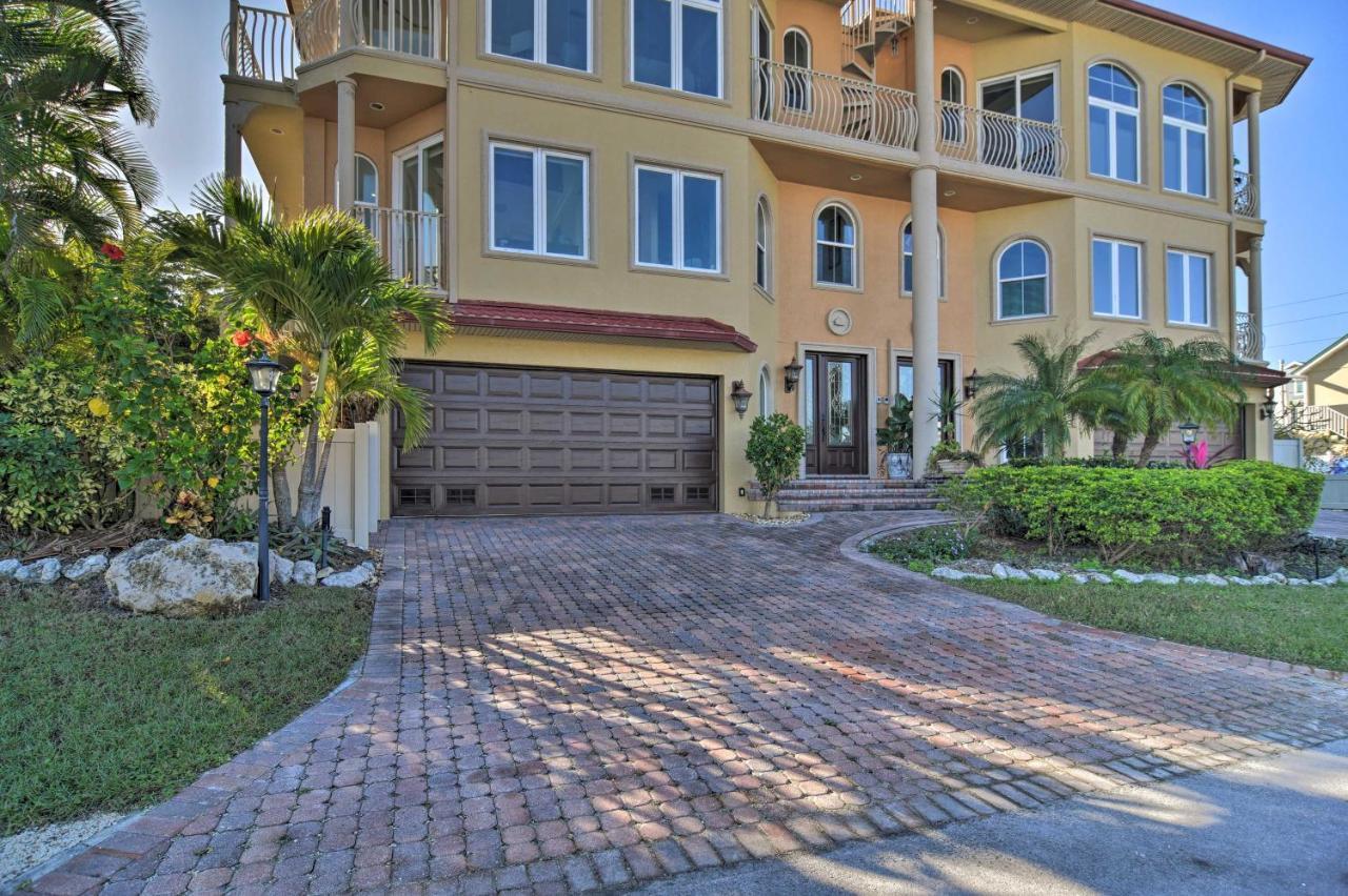 Bradenton Townhome - Walk To Locals-only Beach! Bradenton Beach