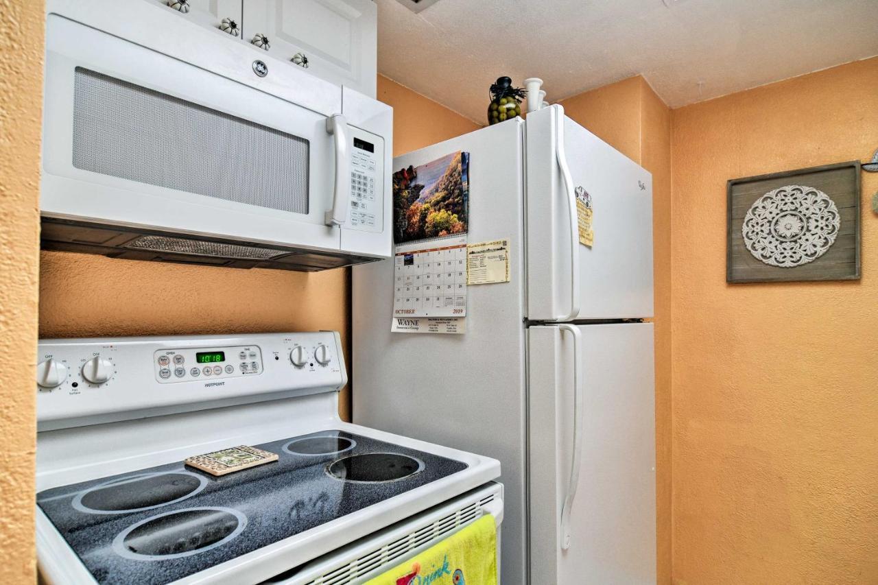 Colorful With Pool Less Than 2 Mi To Upham Beach! Apartment St. Pete Beach