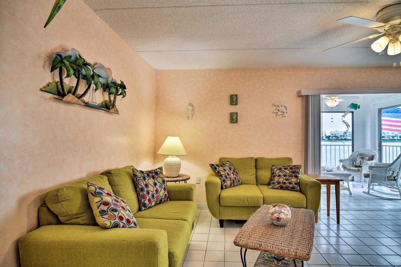Colorful With Pool Less Than 2 Mi To Upham Beach! St. Pete Beach