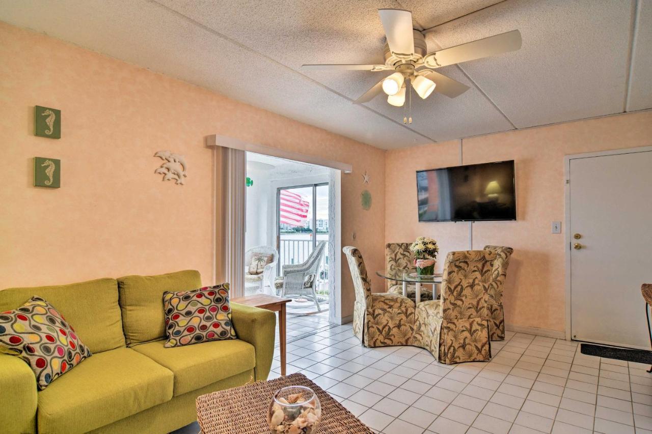 Apartment Colorful With Pool Less Than 2 Mi To Upham Beach! St. Pete Beach