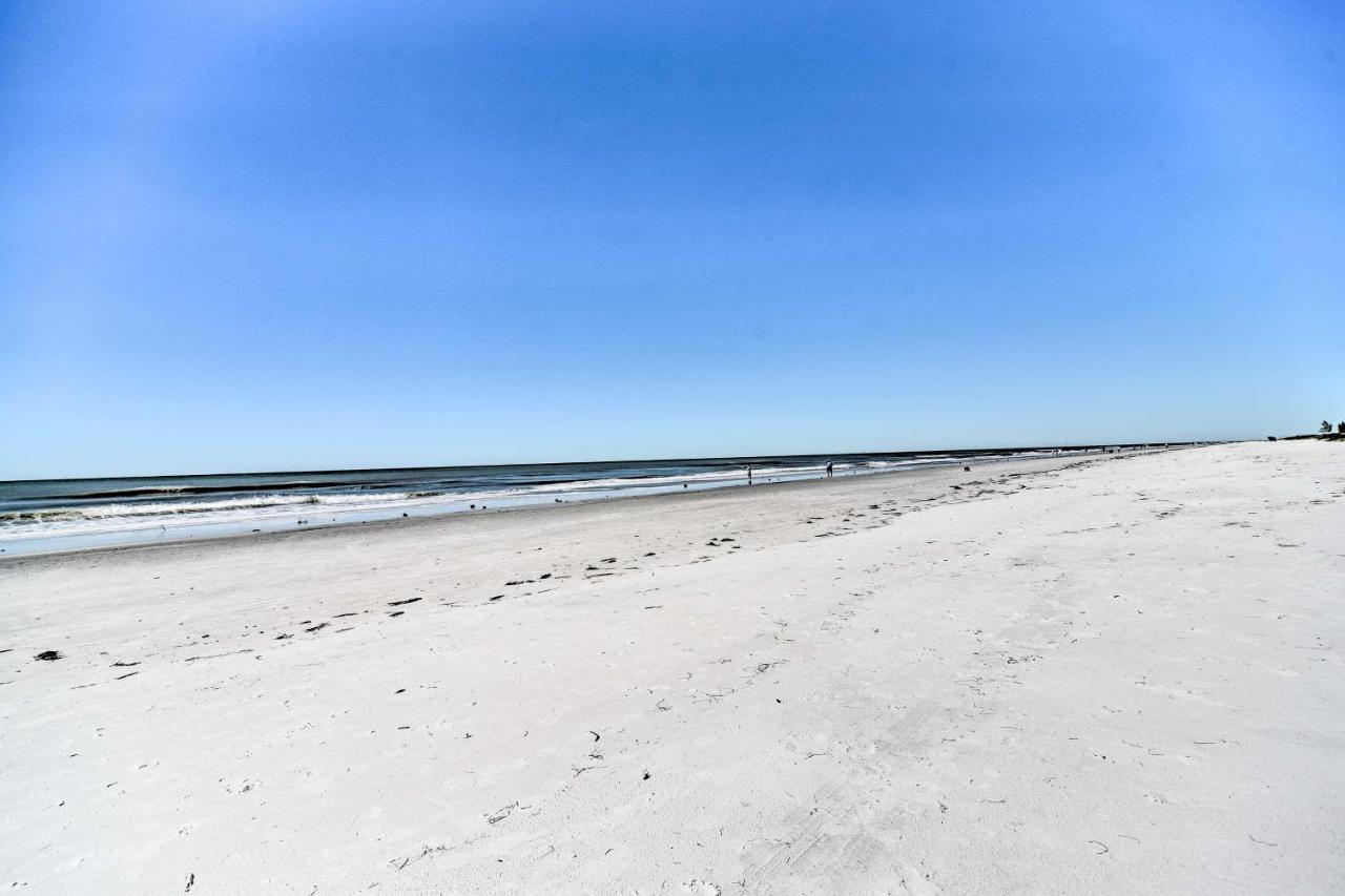 Vibrant With Dedicated Access Apartment Clearwater Beach