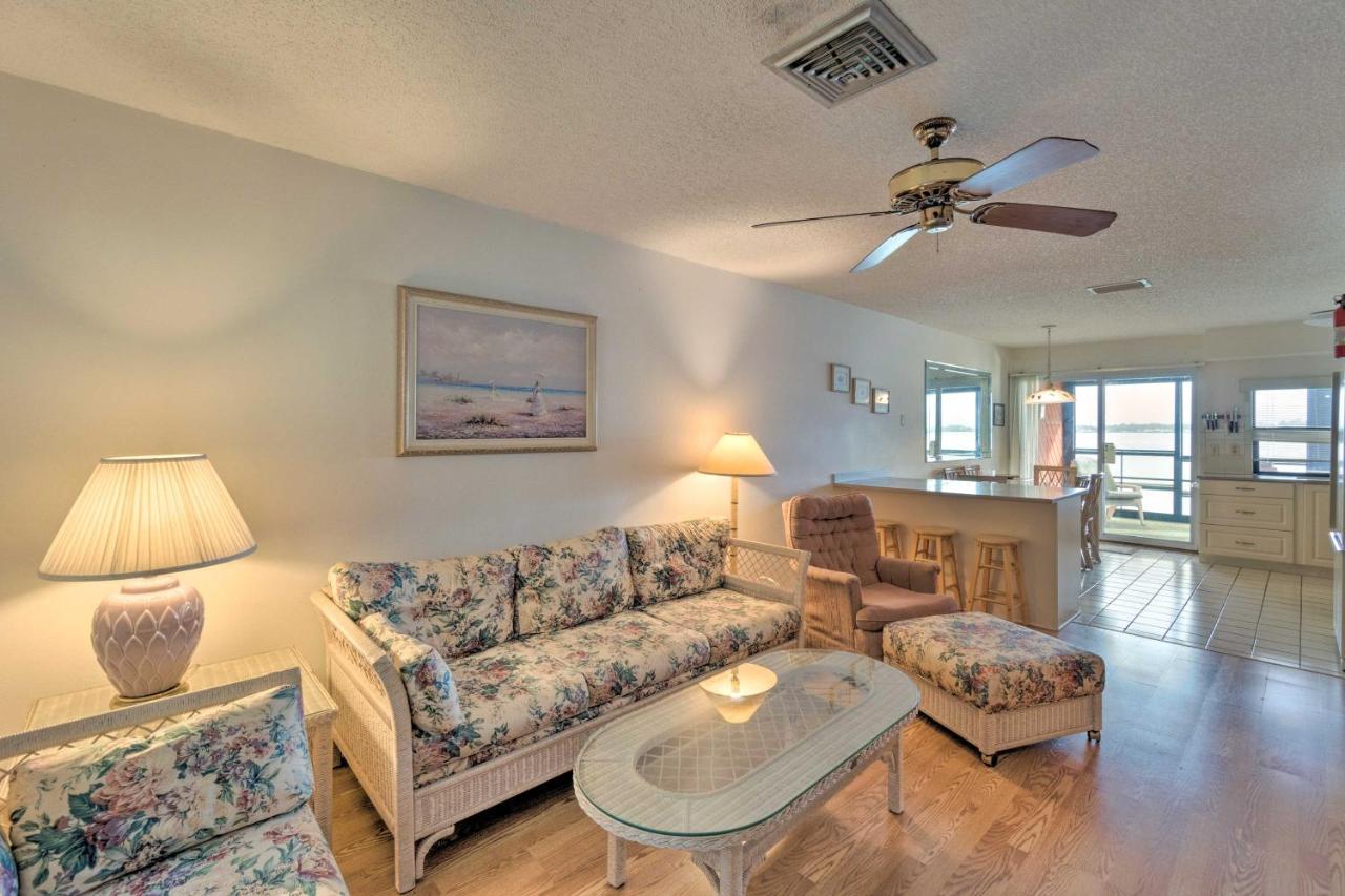 Escape Less Than 2 Miles To Blind Pass Bch Apartment *