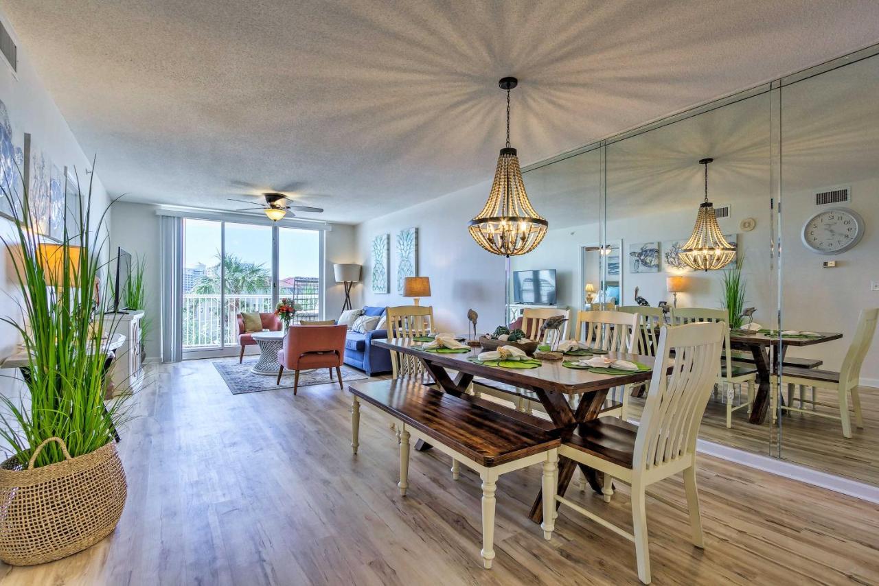 Apartment Snowbirds Retreat Walkable With View!
