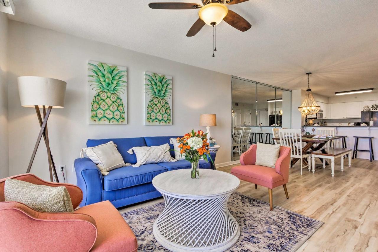 Snowbirds Retreat Walkable With View! *