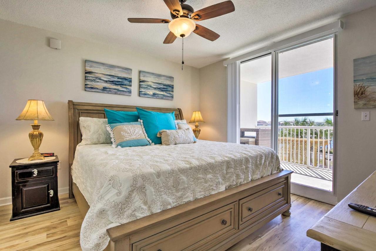 Apartment Snowbirds Retreat Walkable With View!