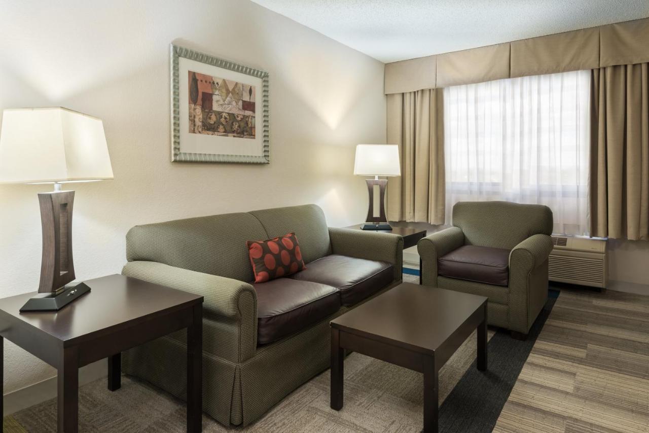 Hotel Express & East-miami By Ihg