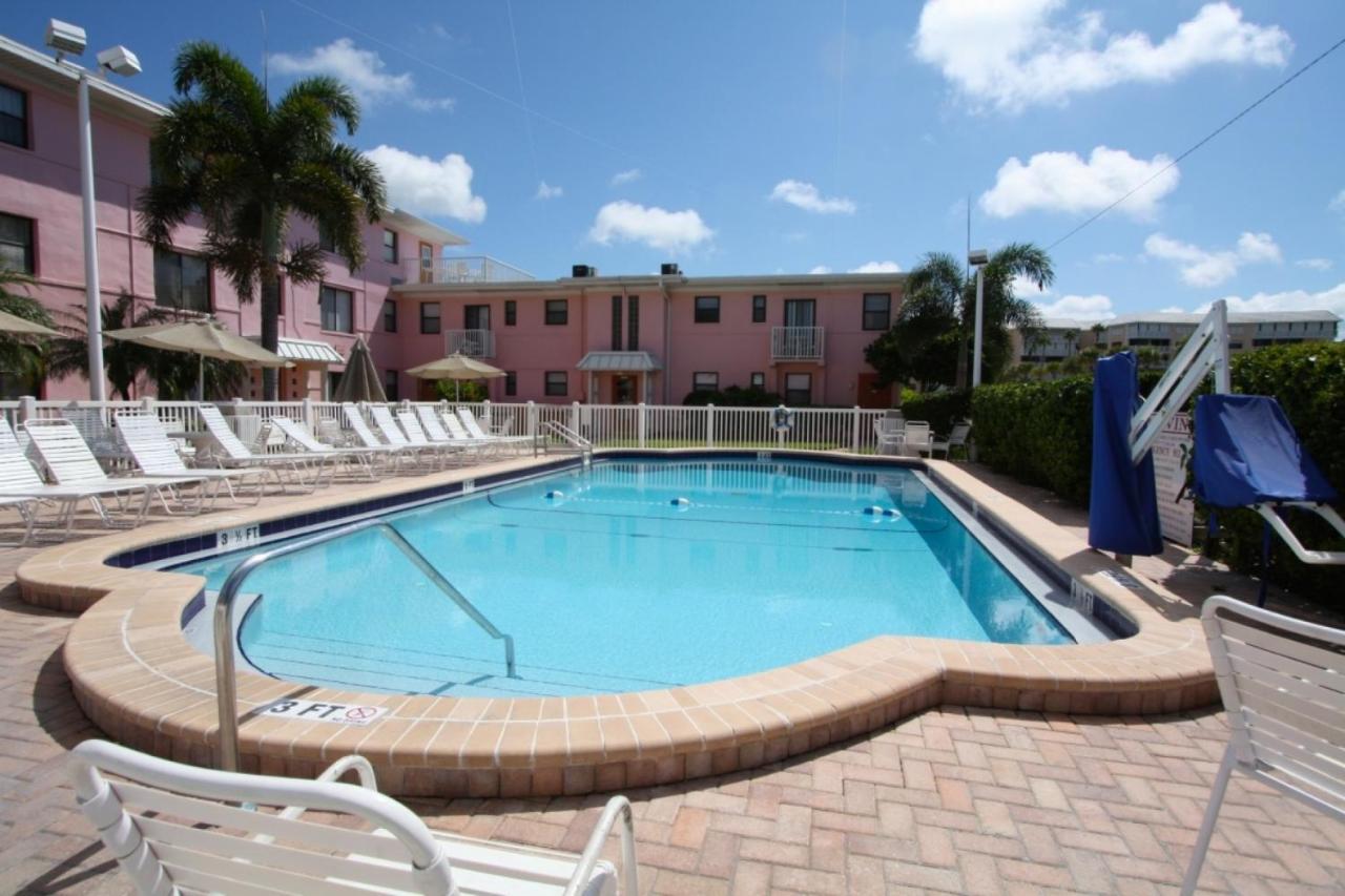 1501 - Gulf Winds St. Pete Beach