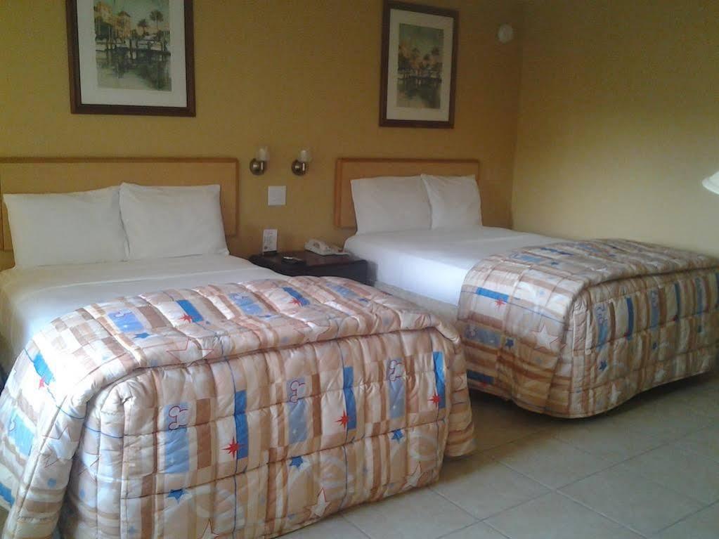 Budget Motel *