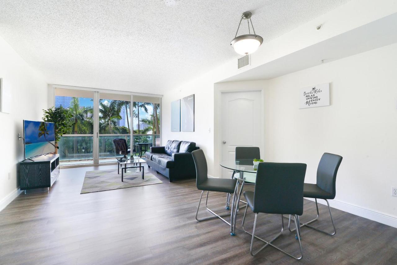 Intracoastal Yacht Club By Hosteeva Aparthotel