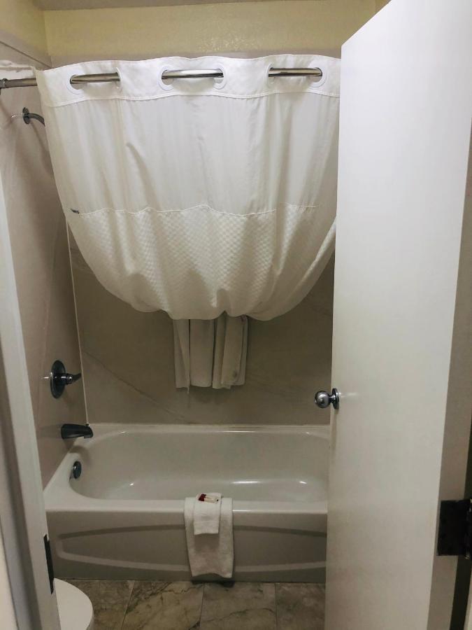 Motel Days & By Wyndham - Near Beaches Hurlburt Navarre