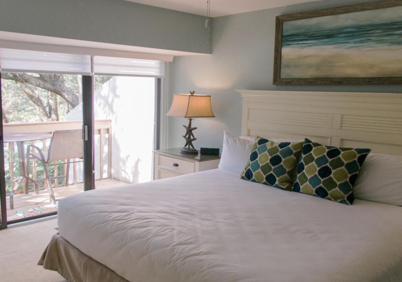 Of Amelia Island *