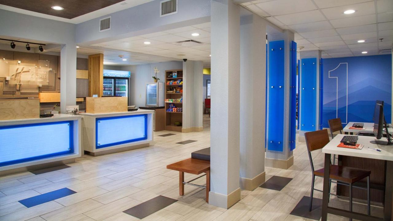 Express & Hotel Port Charlotte