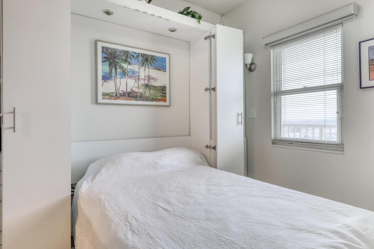 Apartment Sterling Sands 808