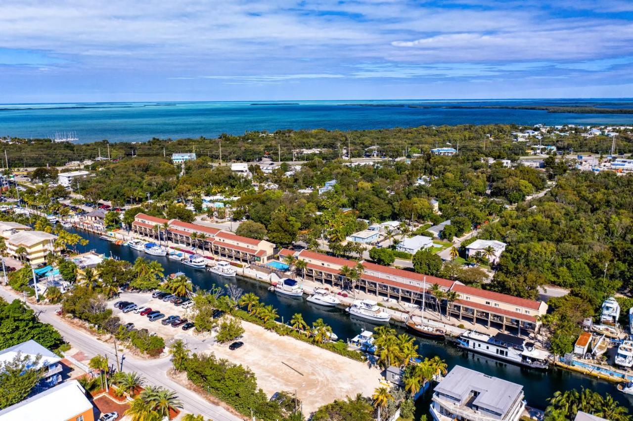 Waterside And Marina Inn 3*