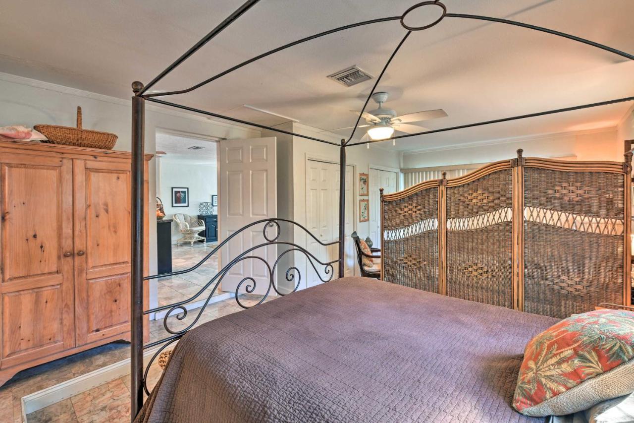Upscale With Patio And Bbq, Walk To *
