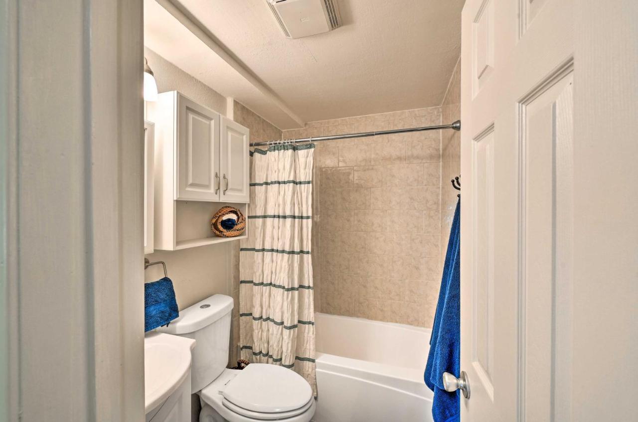 Upscale With Patio And Bbq, Walk To Holiday home