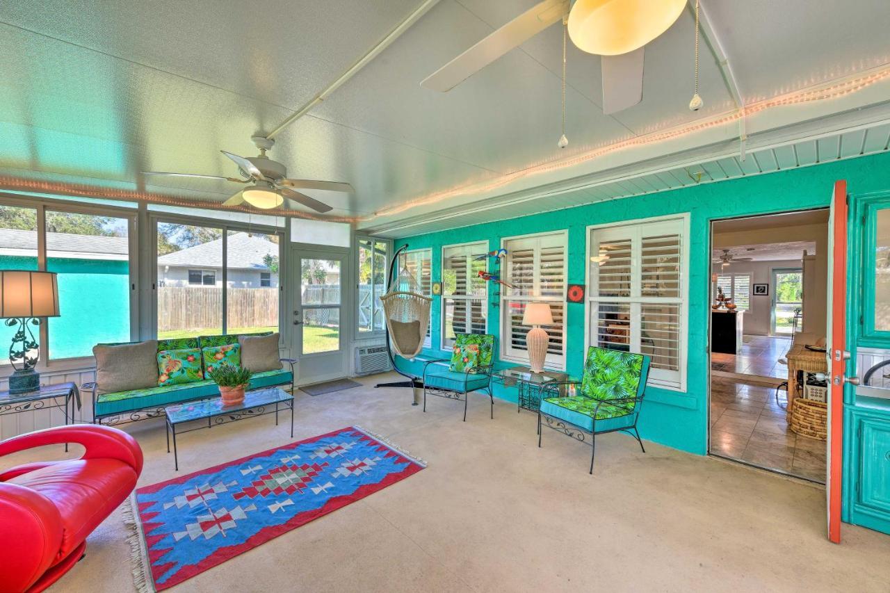 Upscale With Patio And Bbq, Walk To
