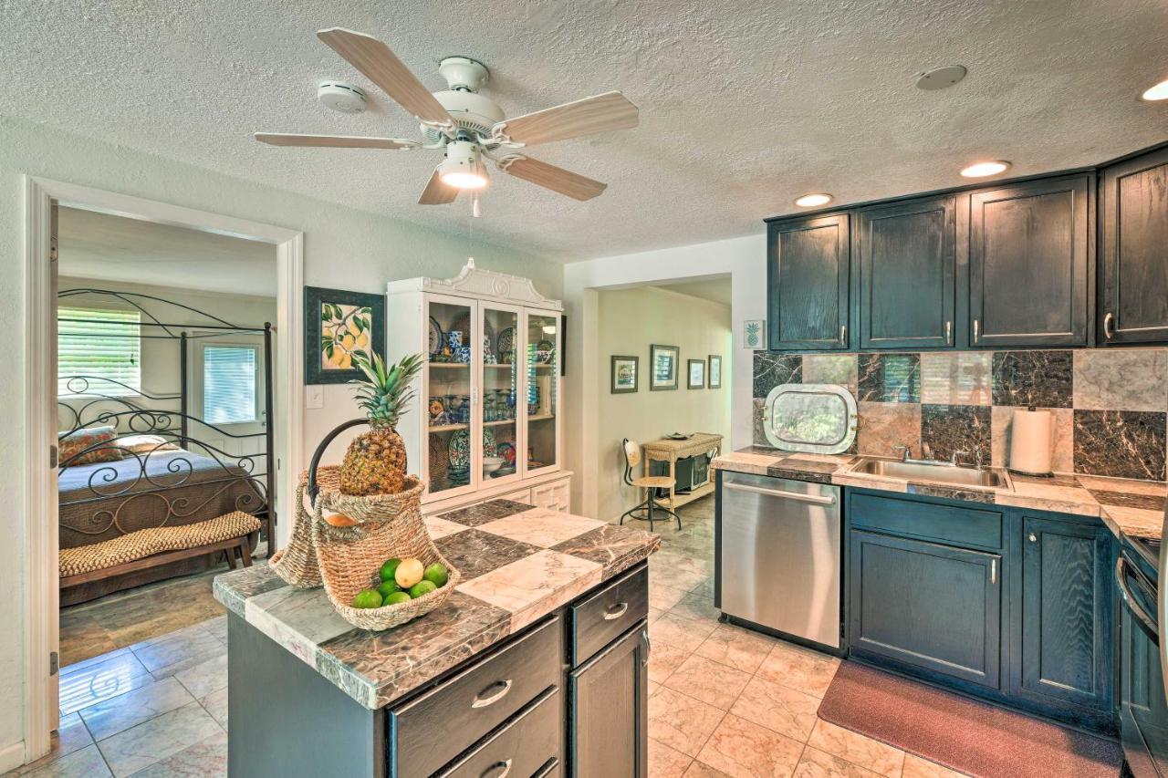 Upscale With Patio And Bbq, Walk To Englewood