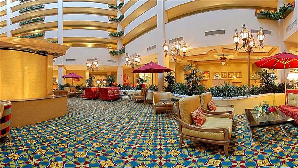 Lauderdale Marriott & Convention Center 4*