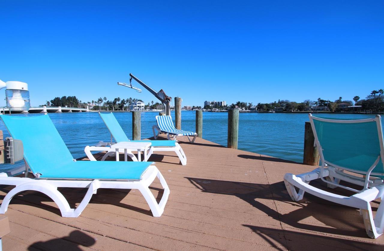 Affordable Beach - One Bedroom Dlx Apartment