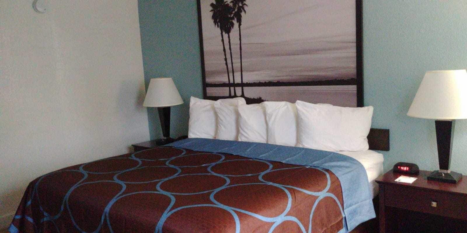Hotel Super 8 By Wyndham St. Petersburg