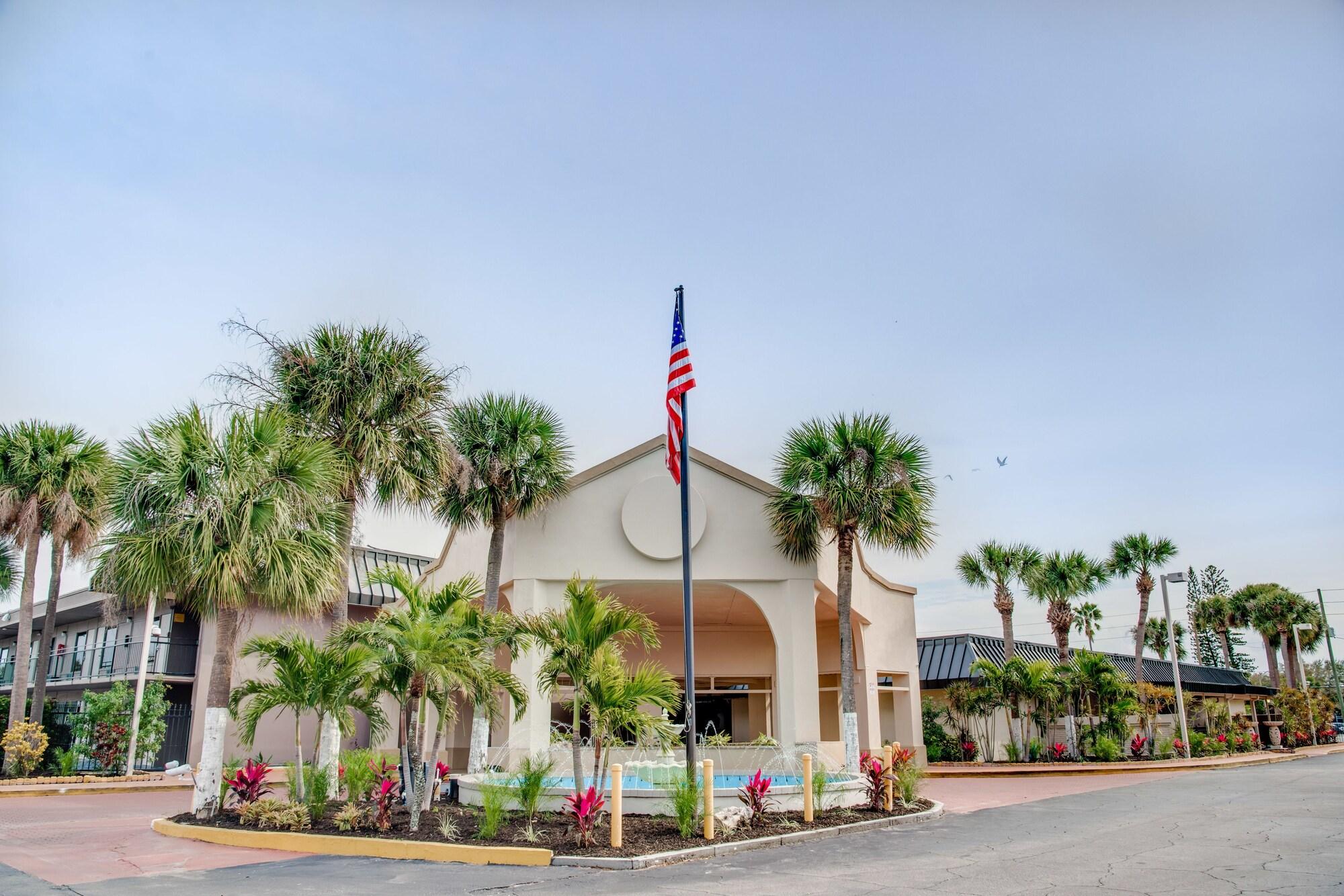 Hotel Super 8 By Wyndham St. Petersburg