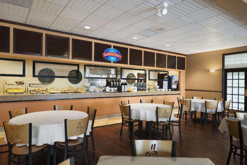 Baymont By Wyndham Celebration Hotel