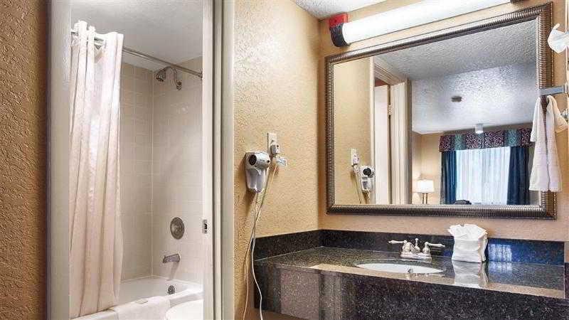 Western Space Shuttle Hotel