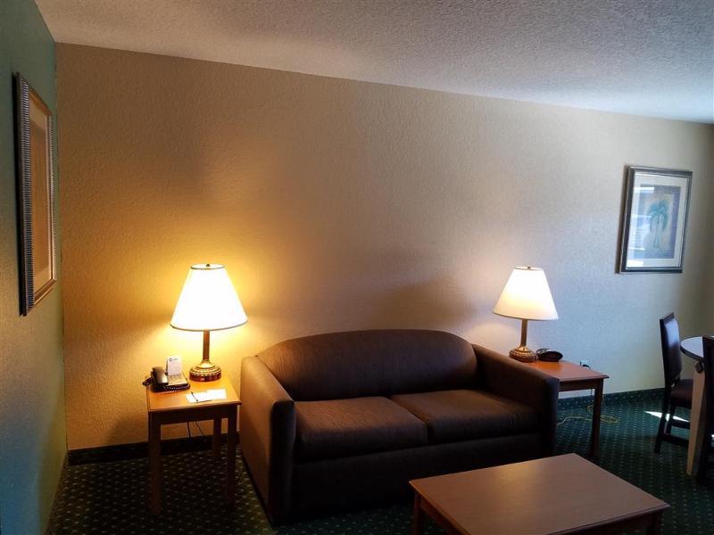 Western Space Shuttle Hotel Titusville