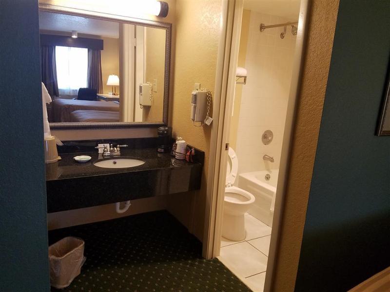 Western Space Shuttle Hotel