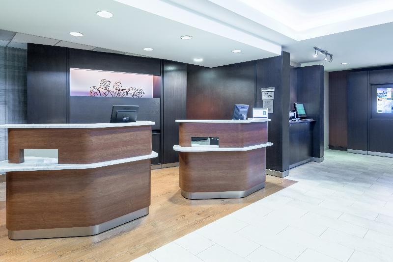 Courtyard Bradenton Airport Hotel 3*
