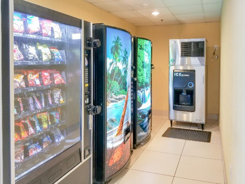 Express & Orange - Deltona By Ihg Hotel 2*