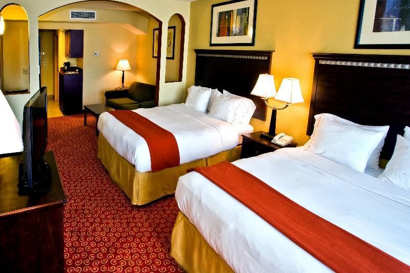 Hotel Express & By Ihg Clewiston