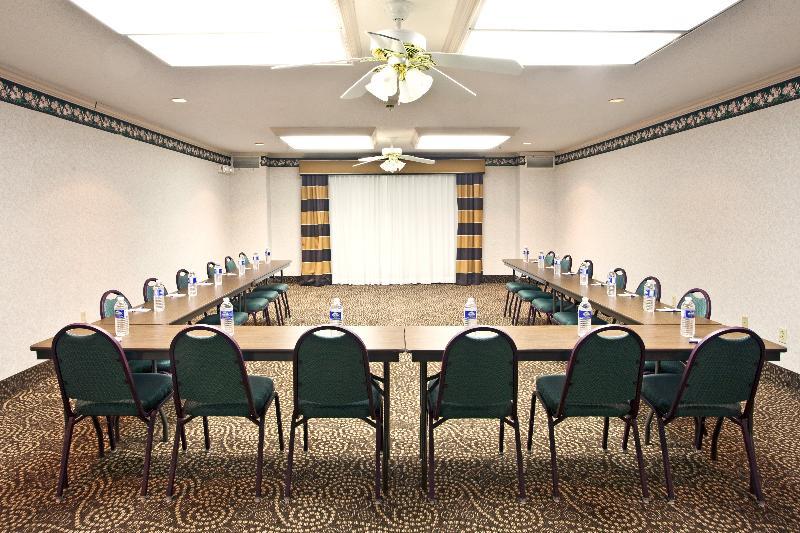 Express & East I-10 By Ihg Hotel Milton
