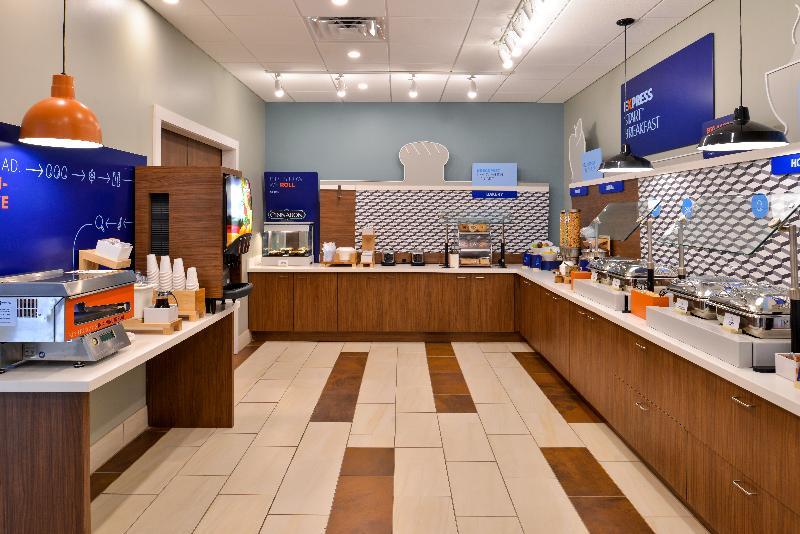 Hotel Express Melbourne West By Ihg 3*