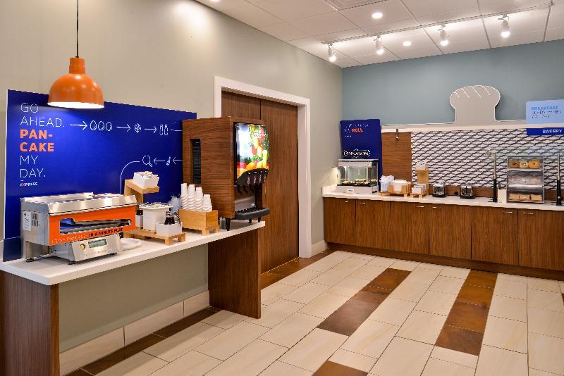 Hotel Express Melbourne West By Ihg West Melbourne