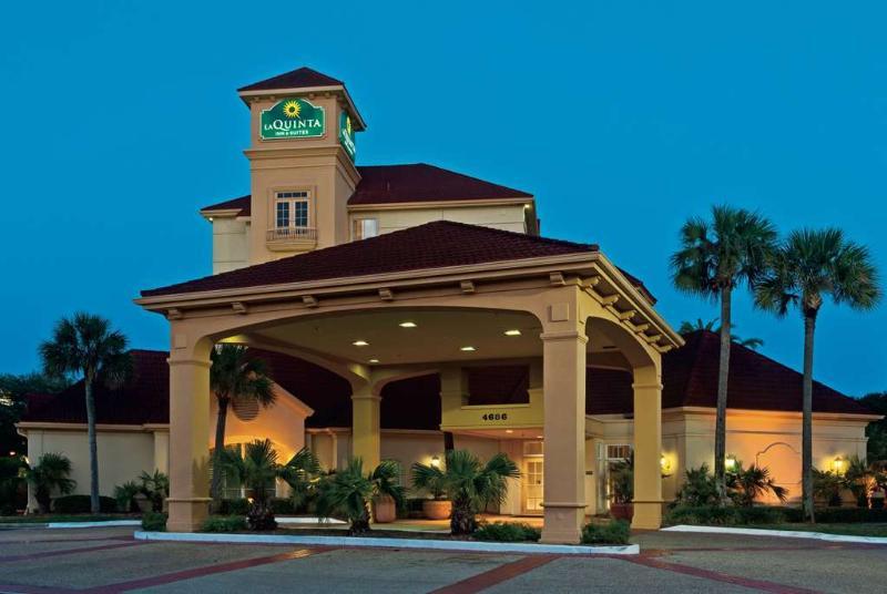 Hotel La Quinta By Wyndham Butler Blvd 3*