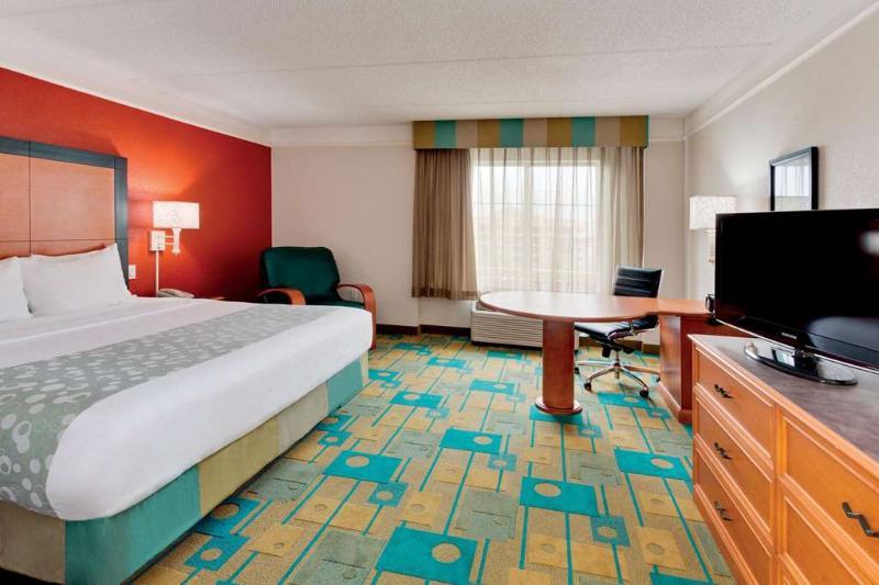 Hotel La Quinta By Wyndham Butler Blvd